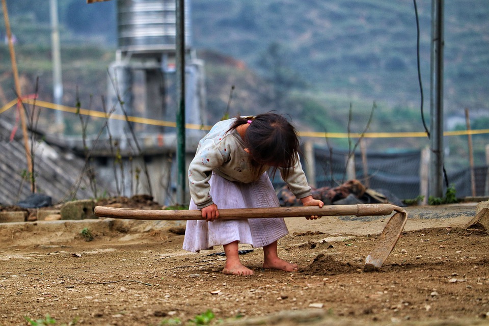 Lavoro minorile - bambina in Vietnam