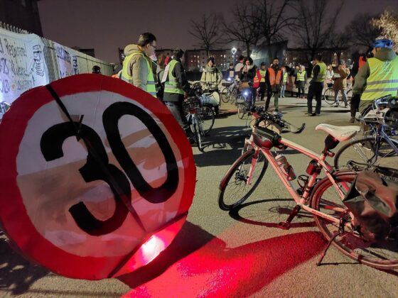 manifestazione città30 modena